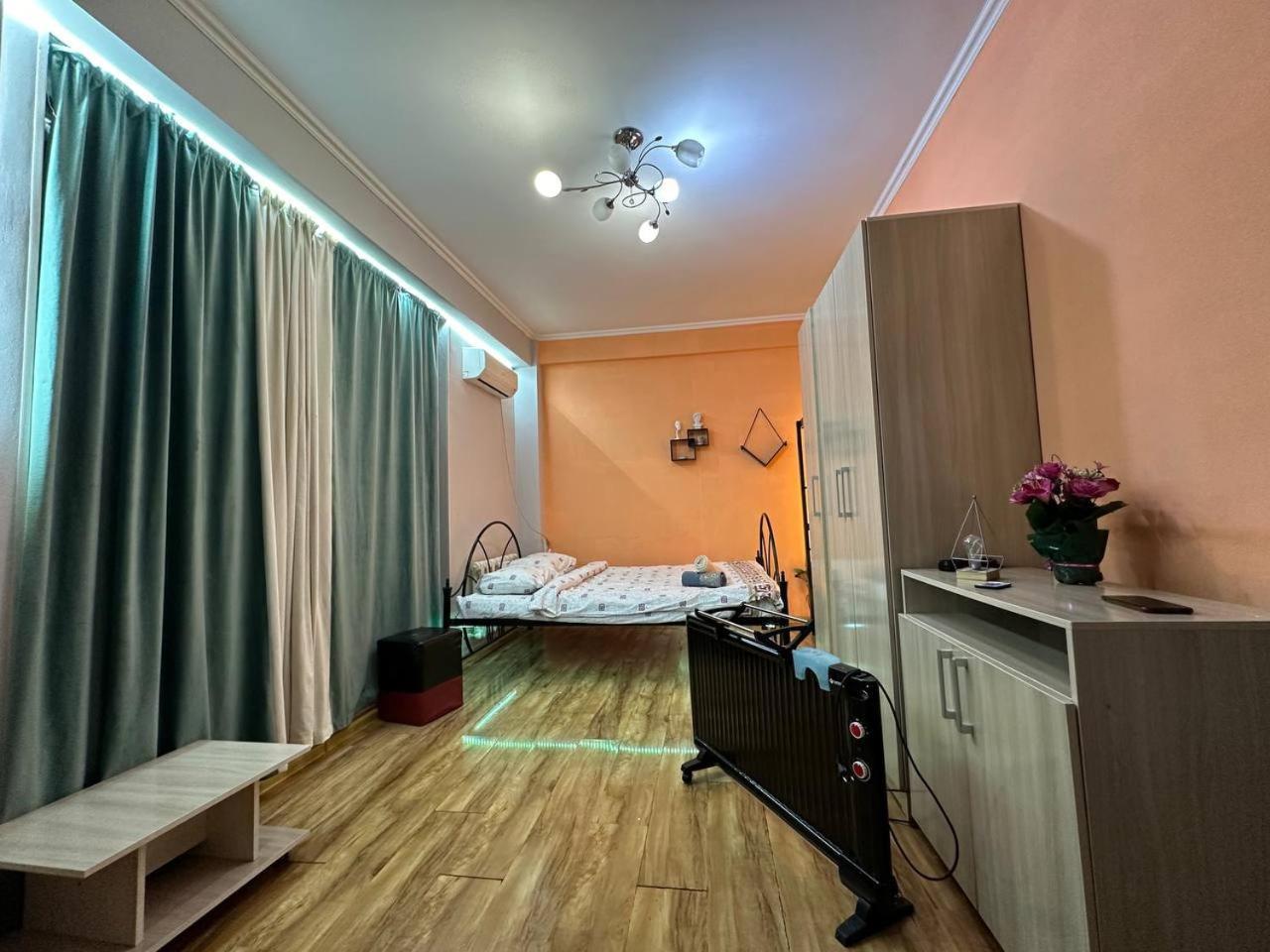 1-Room Apart. 21 On Usenbaeva 52 Near Eurasia Shopping Center Μπισκέκ Εξωτερικό φωτογραφία