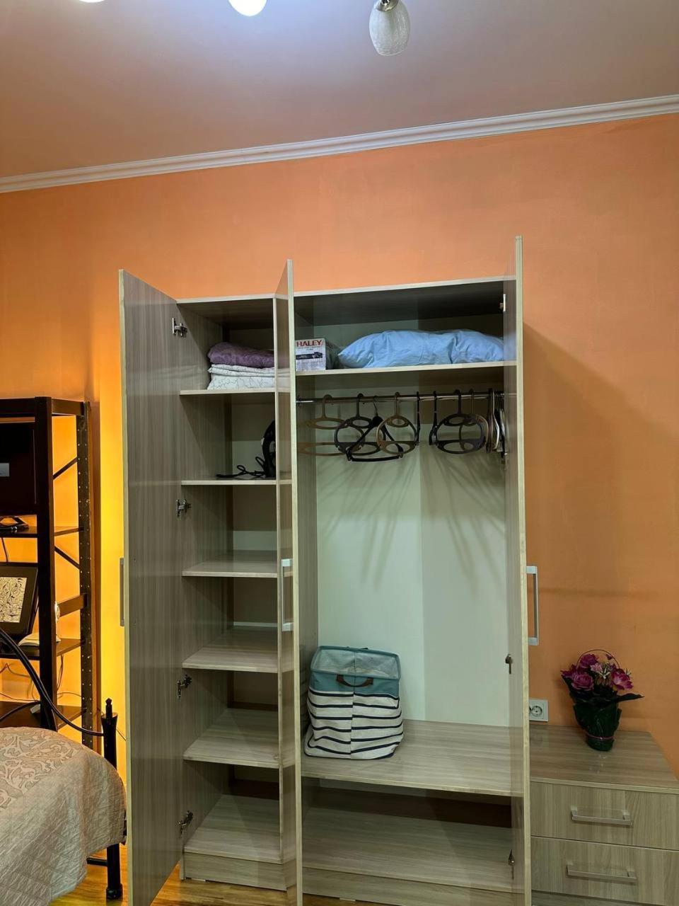 1-Room Apart. 21 On Usenbaeva 52 Near Eurasia Shopping Center Μπισκέκ Εξωτερικό φωτογραφία